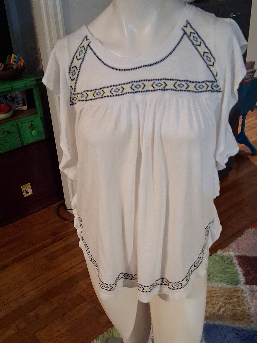 Style & Co. White Embroidered Scoop Neck Tunic with Navy and Pale Yellow Accents